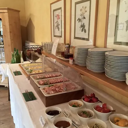 Weingut Schauer Farm stay *